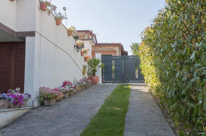 Chambre d’hôte pour 3 personnes, avec vue et jardin, animaux acceptés à Nuoro - 2