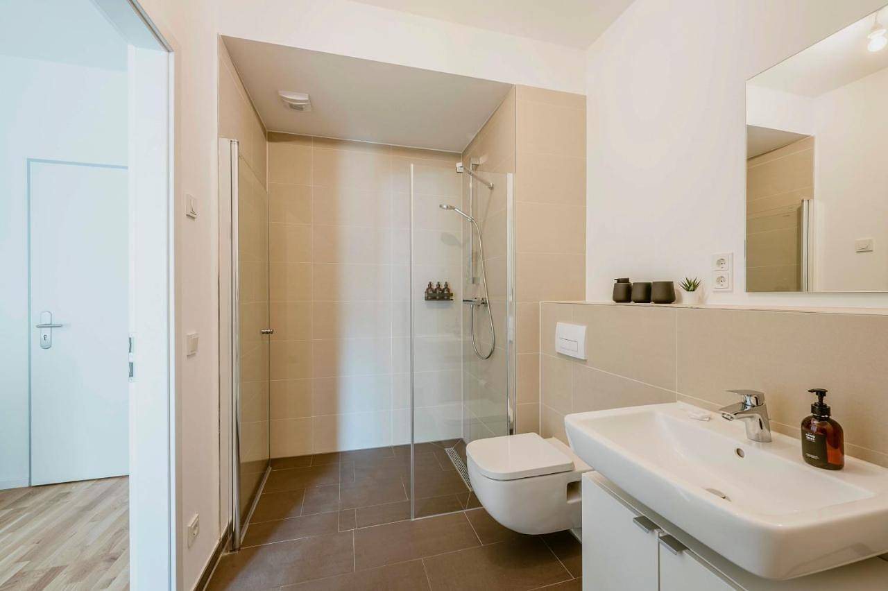Ganze Wohnung, Exquis Luxus 2Br Apartment Etro I Balcony I Family-friendly I Mercedes I Home Office in Böblingen, Landkreis Böblingen
