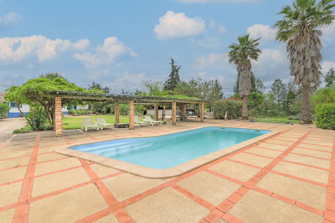 Vacation Home “Sesmarias Dos Nobres“ with private pool , terrace bar and lakes in Azinheira dos Barros, Alentejo Litoral