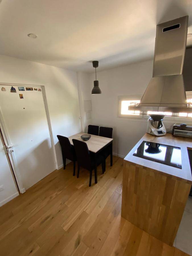 Appartement entier, Two-Bedroom Apartment in Yerres, Essonne