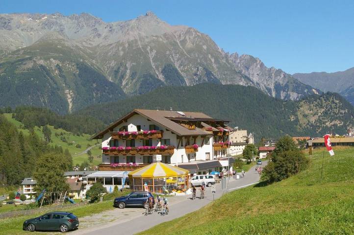 Hotel für 2 Personen, mit Balkon und Terrasse sowie Garten und Sauna in Nauders