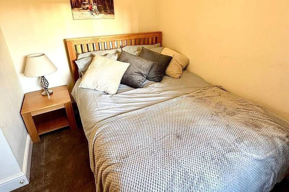 Apartment for 4 People in Swindon, North Wessex Downs