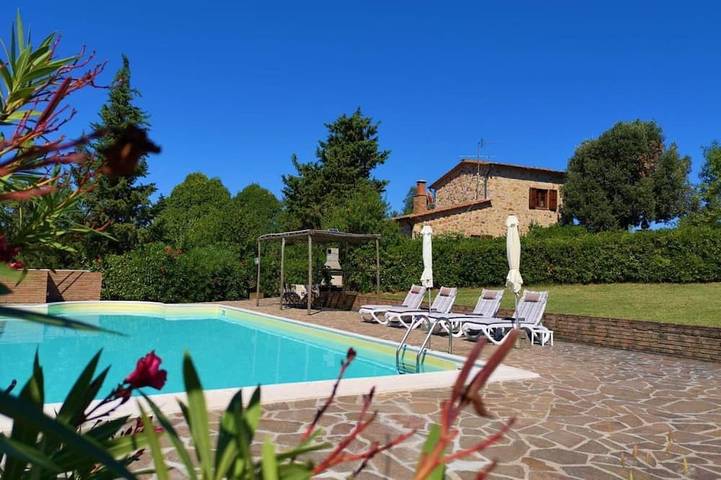 Agriturismo per 4 persone, con giardino in Pomarance