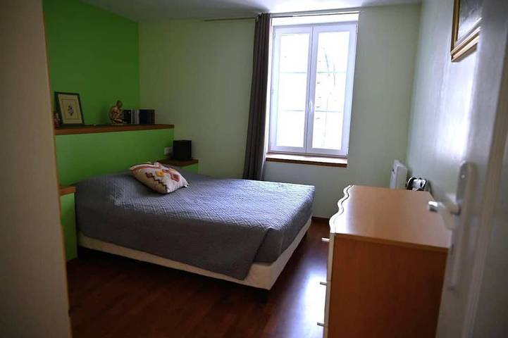 Location de vacances pour 7 personnes, avec terrasse, animaux acceptés dans Chooz - 3