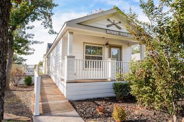 Cabin for 8 Guests in Skiatook Lake, Oklahoma, Picture 2