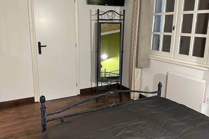 Location de vacances pour 6 personnes, avec jardin et balcon à Sassenay - 3