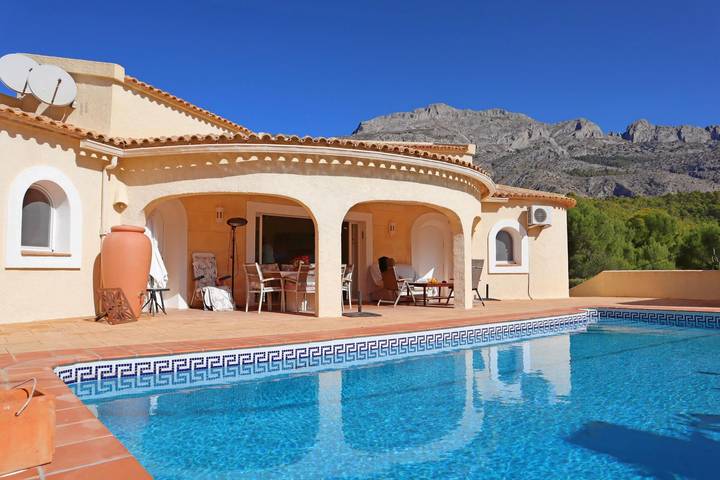 Villa voor 6 personen, met Tuin en Zwembad in Altea