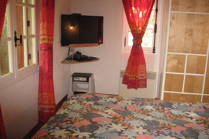 Location de vacances pour 3 personnes, animaux acceptés à Cuers - 2