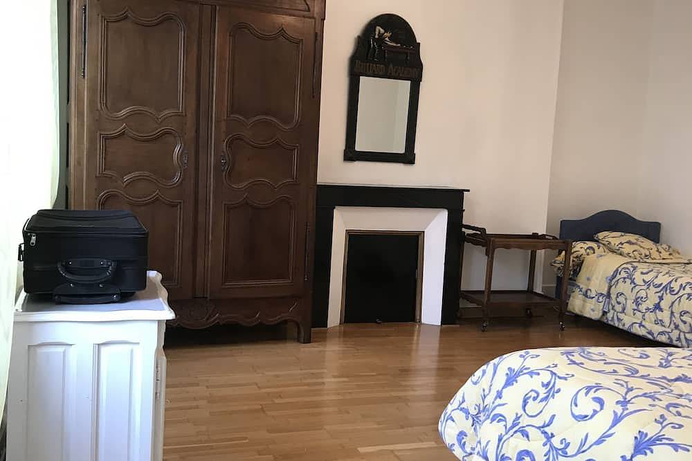 Appartement entier, Appartement équipé pour 2 à 8 personnes in Toulon-sur-Arroux, Région de Charolles