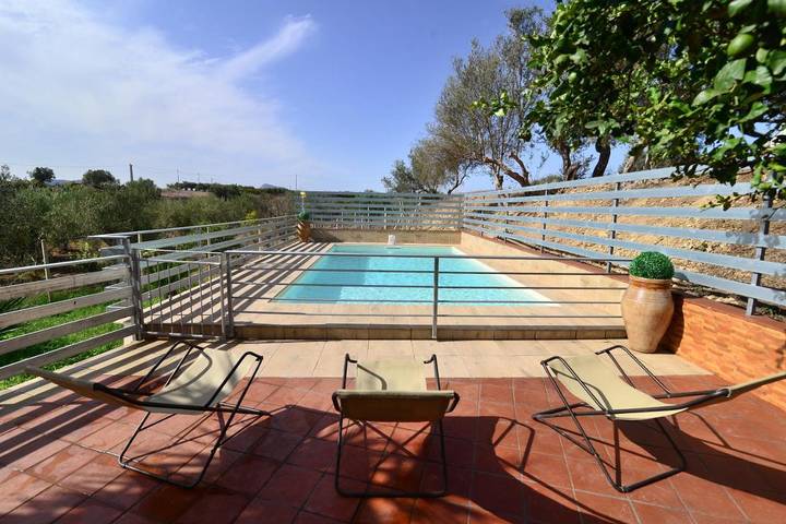 Villa für 10 Personen, mit Pool und Garten sowie Ausblick, mit Haustier - 1