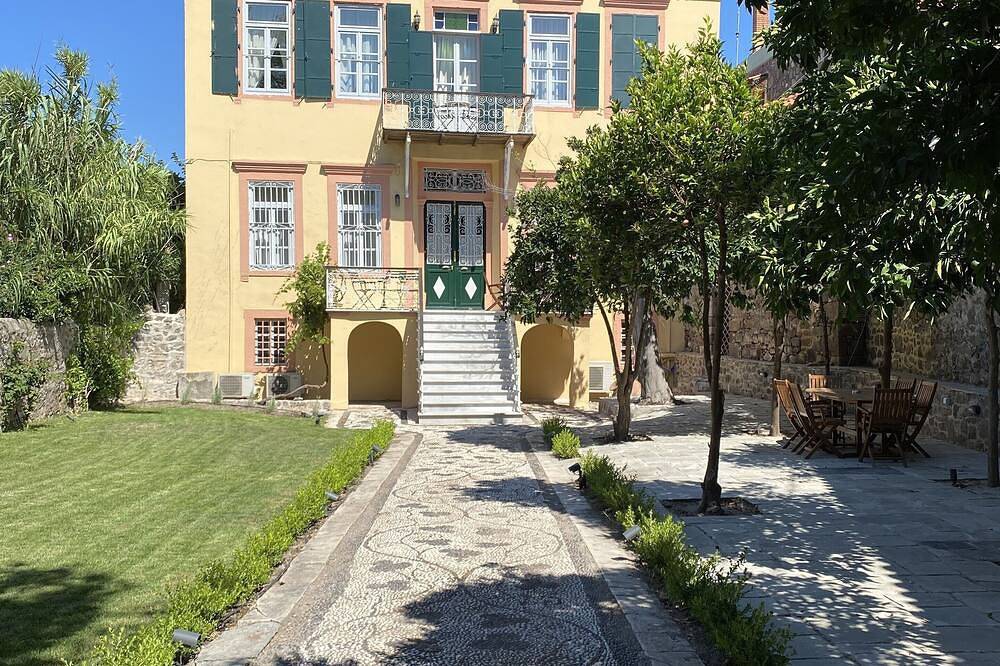 Mieten Sie Ihr eigenes Haus aus dem 19. Jahrhundert in Molivos auf der Insel Lesvos in Petra (Griechenland), Lesbos