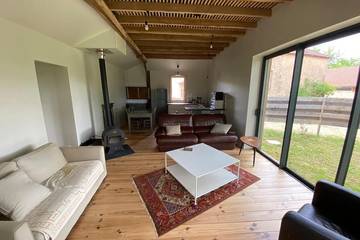 Gîte pour 4 personnes, avec terrasse et jardin, animaux acceptés à Doissat