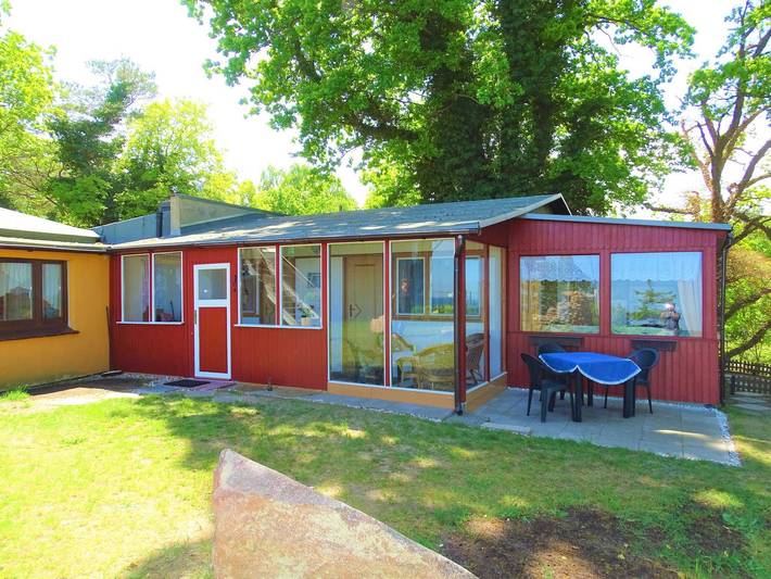 Ferienhaus für 4 Personen, mit Ausblick und Seeblick sowie Garten und Terrasse in Loddin - 2