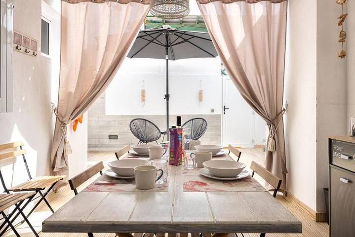 Bungalow para 6 personas, con piscina además de terraza y piscina para niños en Sonnenland