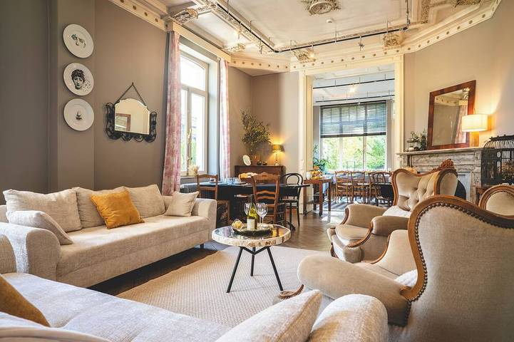 Maison de vacances pour 14 personnes, avec jardin et jacuzzi à Chimay