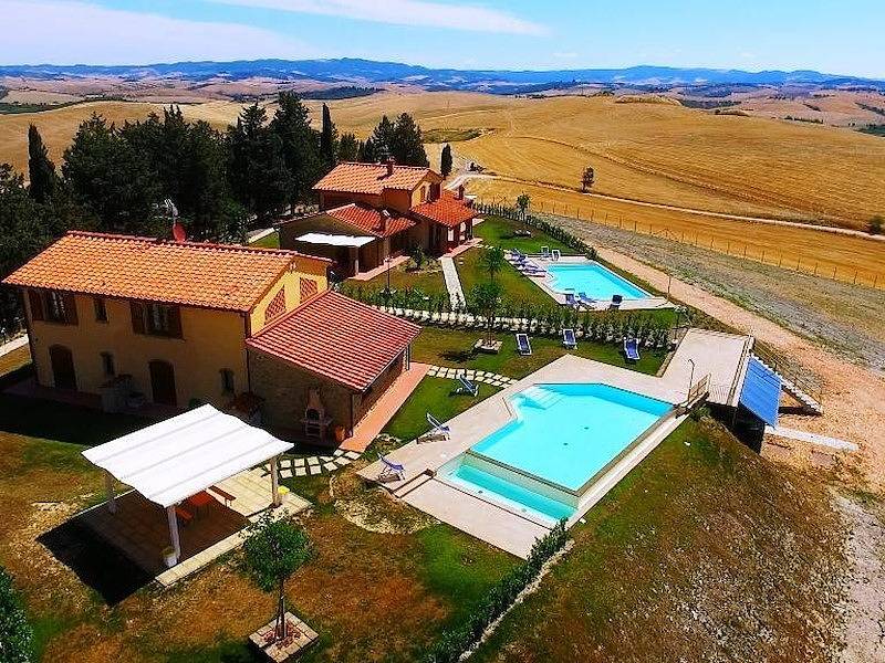 Tritt — Ruhig gelegenes Apartment für 4 Personen in Lajatico mit Pool in Lajatico, Pisa Provinz