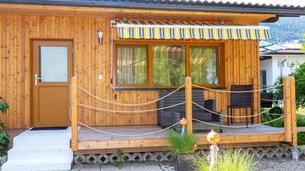 Bungalow für 2 Personen, mit Garten und Terrasse sowie Seeblick, mit Haustier in Kärnten