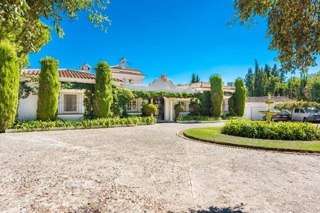 Villa with Private Pool in Sotogrande, San Roque