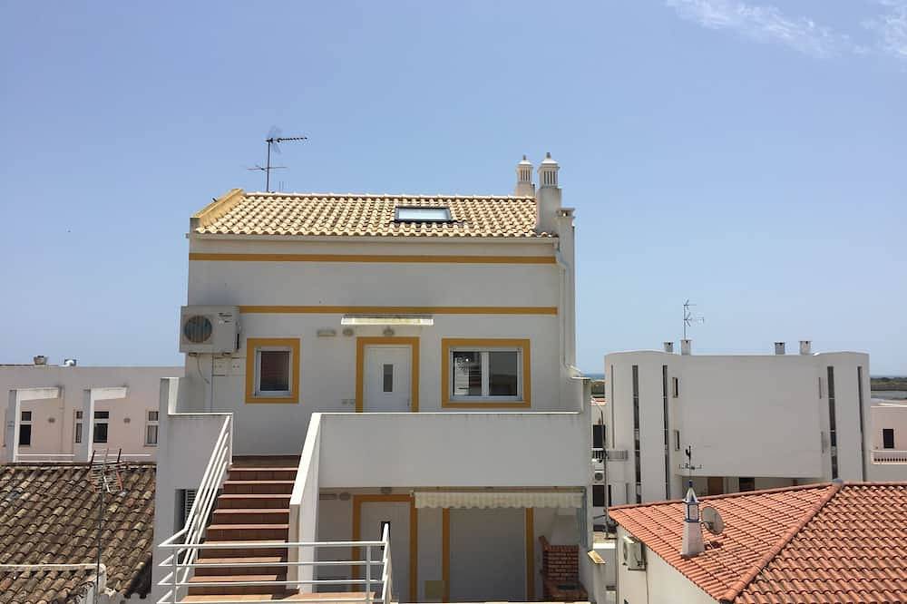 Ganze Wohnung, T2 Duplex, ruhige Wohnung direkt im Zentrum von Cabanas,mit Teil-Meersicht, Wifi in Cabanas de Tavira, Conceição e Cabanas de Tavira