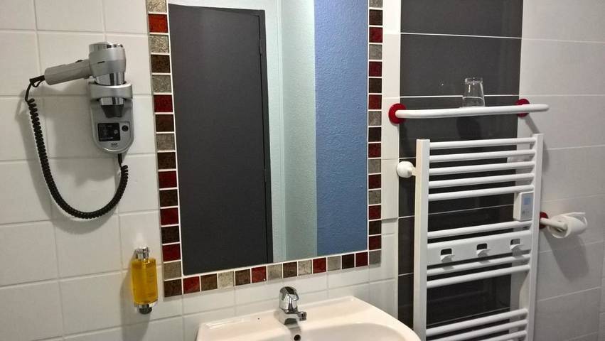 Hôtel pour 2 personnes, avec jardin et terrasse, animaux acceptés à Vitry-le-François - 2