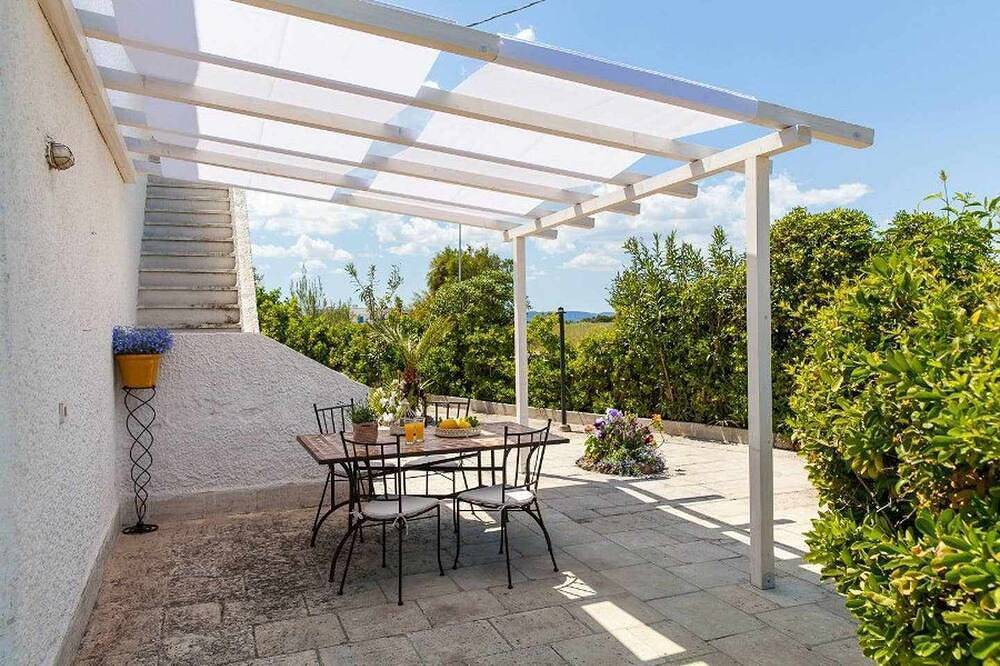 Beach Villa Ostuni - Terrace sea view - Fenced garden - Beach at 150 m in Marina di Ostuni, Salento