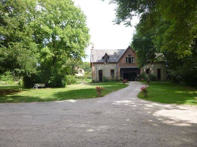 Gîte pour 3 personnes à Agonges