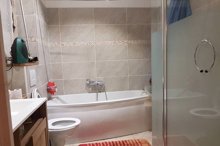 Gîte pour 15 personnes, avec jardin à Sengouagnet - 3