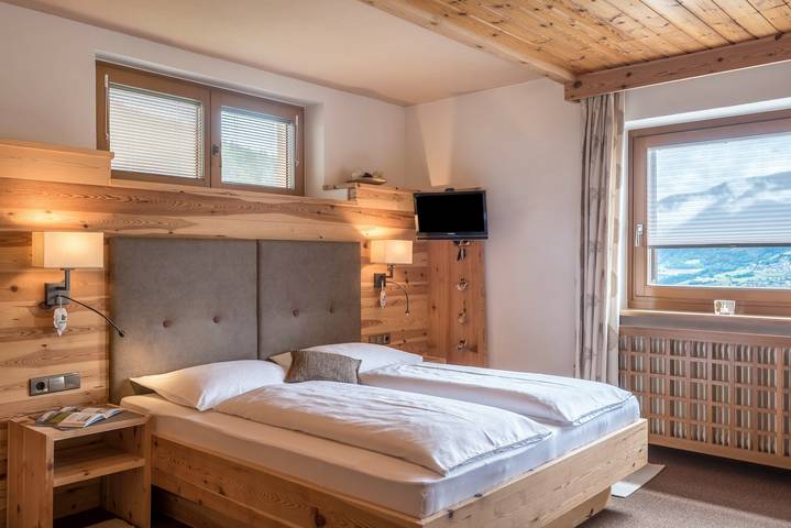 Hel lejlighed, Apartment "Haus Sonnegg - Sunset" with Mountain View, Wi-Fi, Terrace and Garden in Albions, Lajen