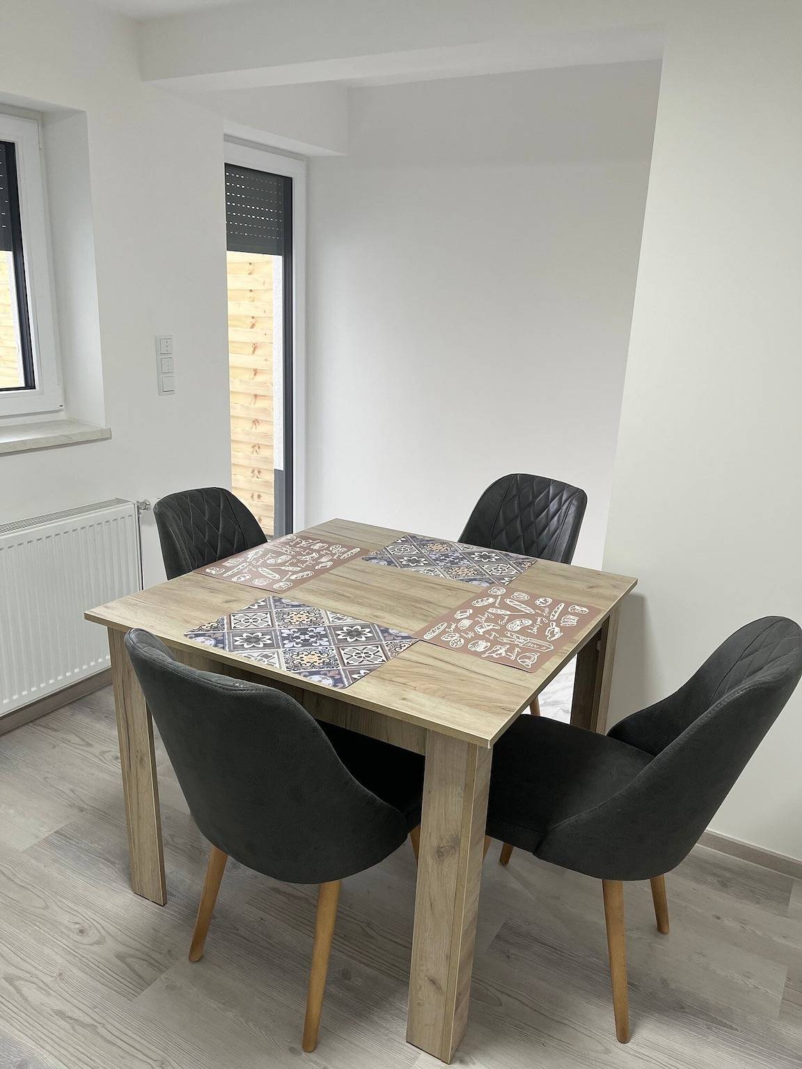 Ganze Wohnung, Ferienwohnung 4 mit Gemeinschaftsgarten und Wlan in Ichenhausen, Bayerisch Schwaben