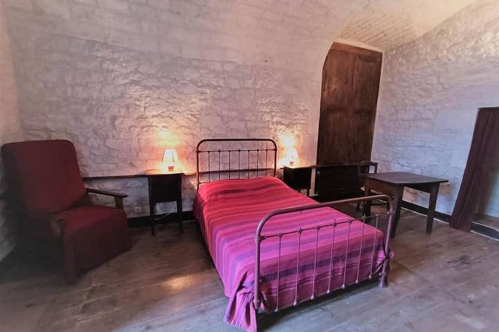 Location de vacances pour 6 personnes, avec jardin à Valprionde - 3