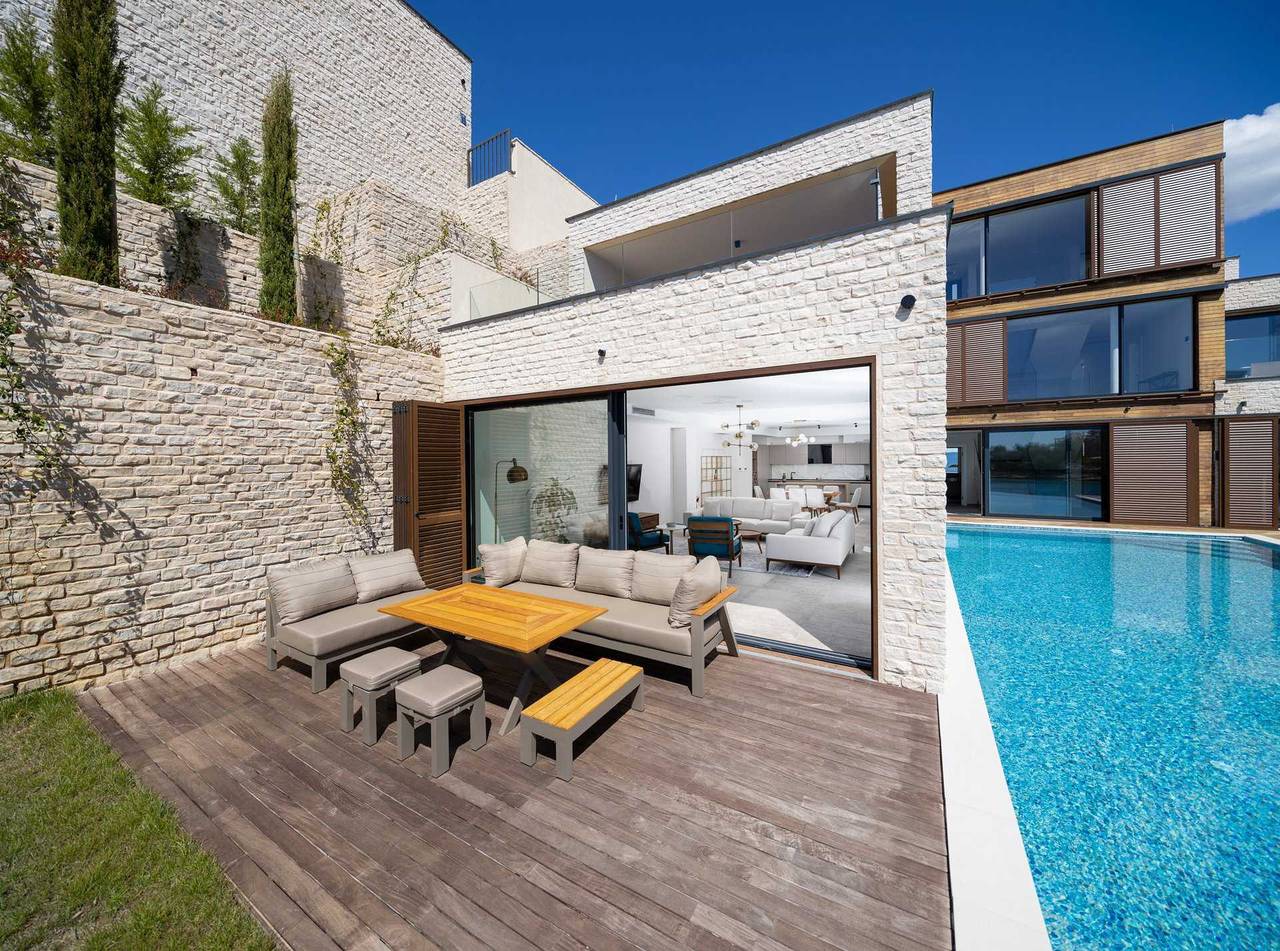 Villa Flora Mare Ii mit Pool in Primosten, Šibenik-Knin