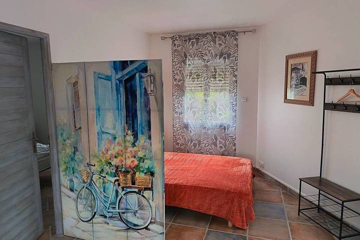 Location de vacances pour 6 personnes, avec jacuzzi à Saint-Christol-de-Rodières - 3