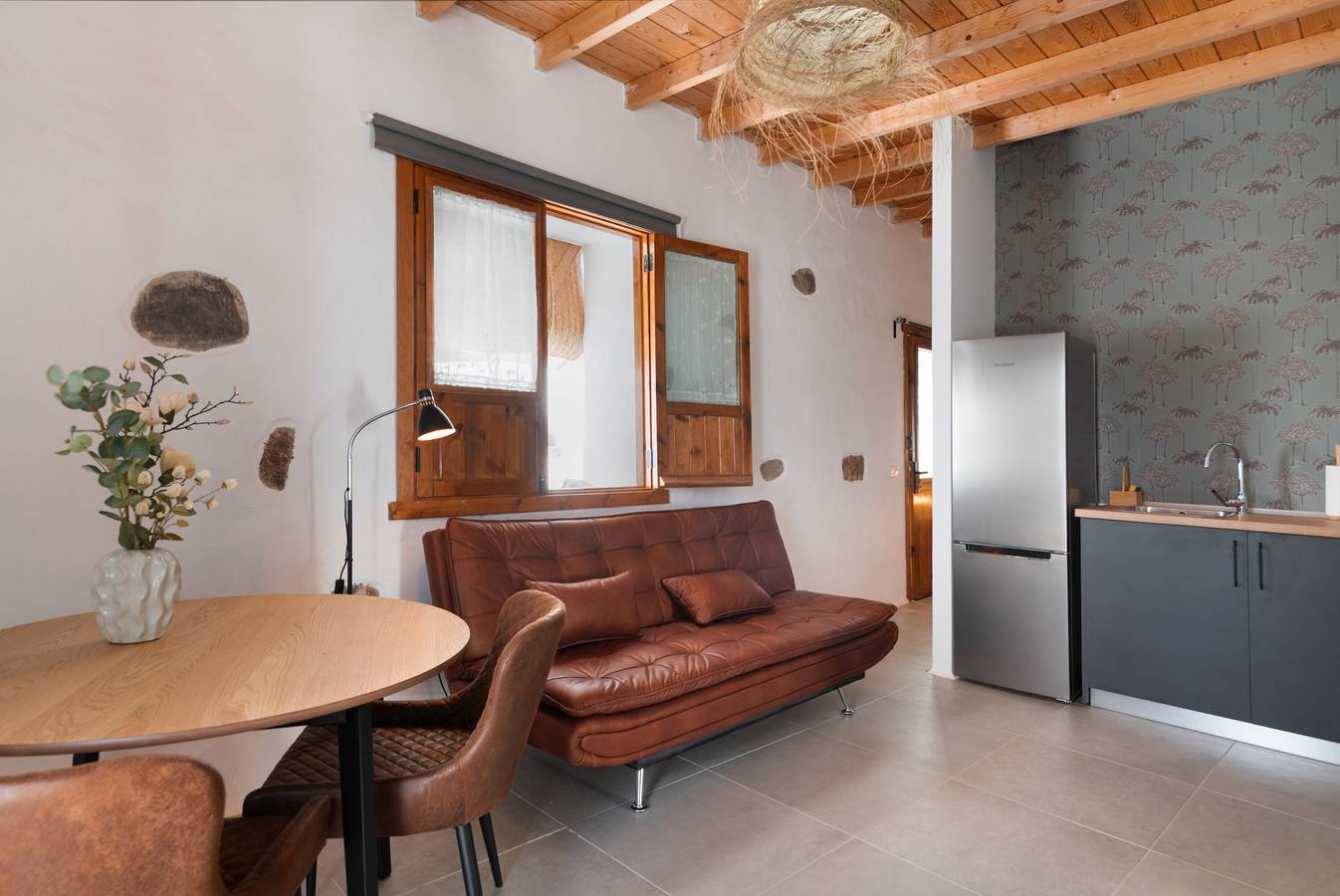 Ganze Wohnung, Ferienwohnung 'Haría' mit Bergblick, Gemeinschaftspool und Wlan in Tabayesco, Haría