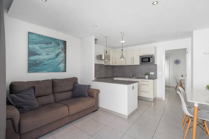 Apartamento entero, Vacaciones 'Princesa Teguise' con piscina compartida, terraza compartida y Wi-Fi in Puerto del Carmen, Tías