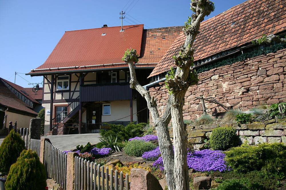 Alte Wagnerei, denkmalgeschütztes Ferienhaus im Naturpark Schwarzwald Mitte/Nord in Neuhausen, Nordschwarzwald