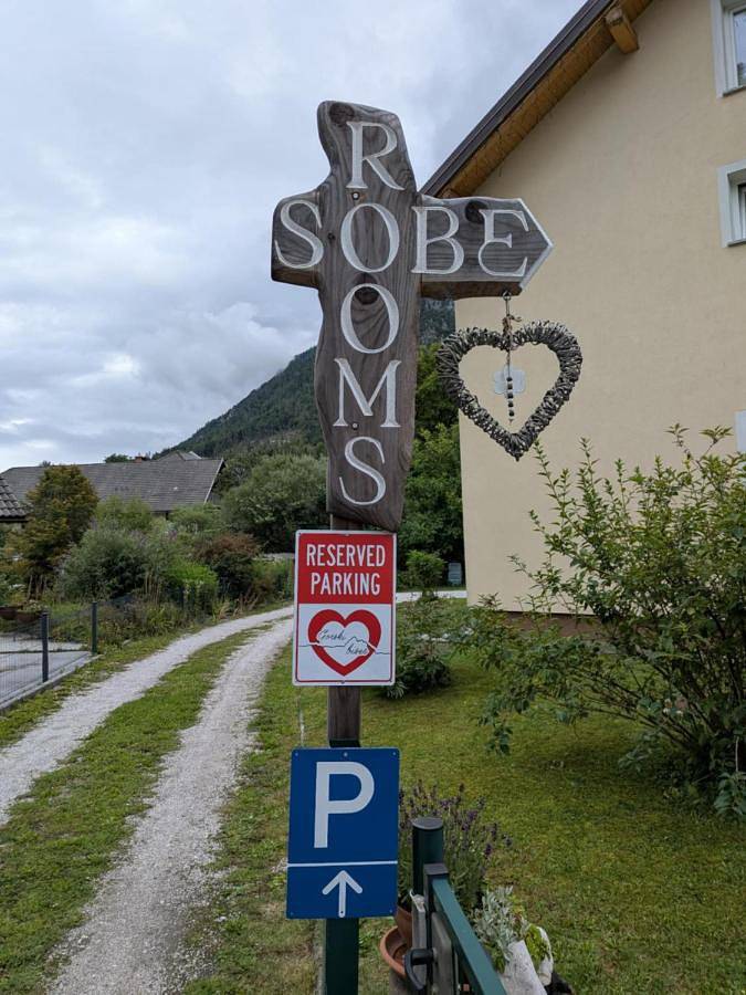 Gîte pour 2 personnes, avec Terrasse ainsi que Jardin et Vue dans Mojstrana
