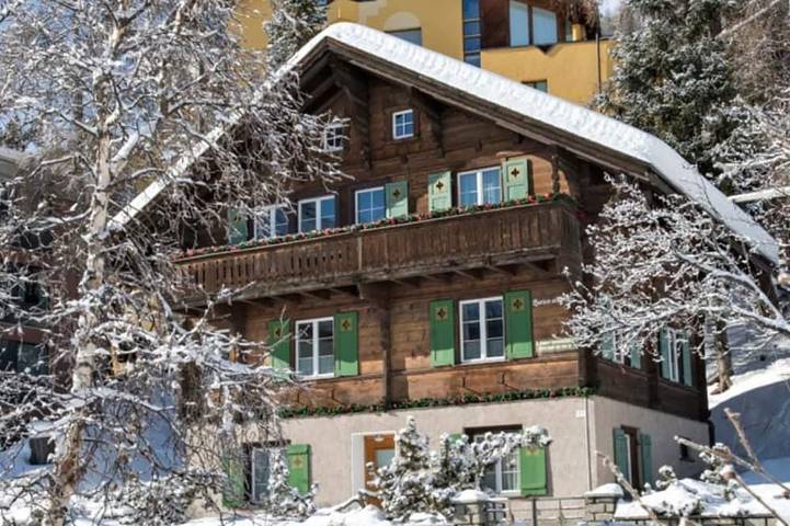Hütte für 4 Personen, mit Garten in St. Moritz