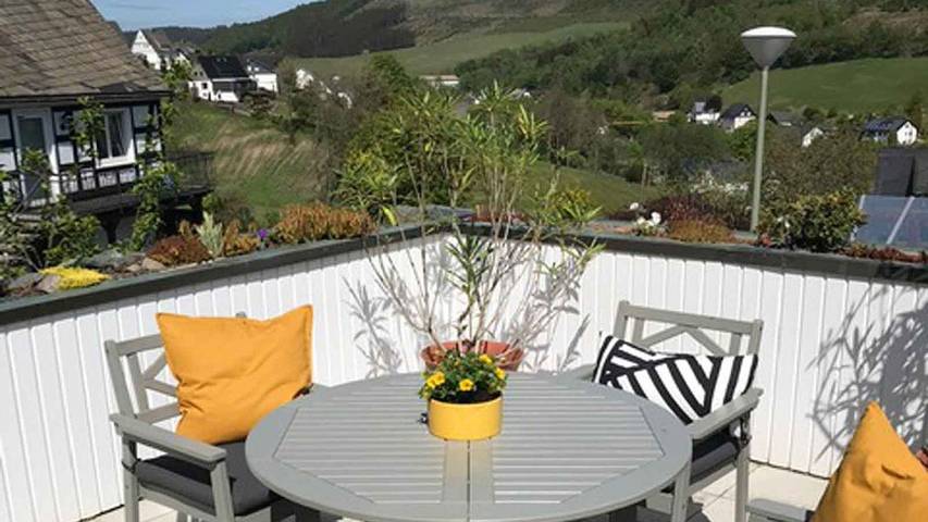 Ferienwohnung für 6 Personen, mit Balkon und Garten - 1