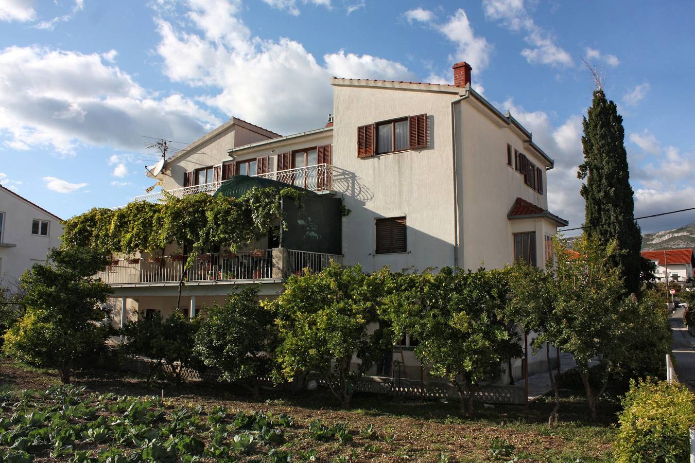 Ganze Wohnung, 1-Zimmer-Ferienwohnung mit Terrasse Kastel Stafilic, Kastela A-5219-b in Kastel Novi, Kaštela
