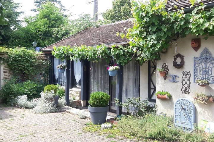 Gîte pour 4 personnes, avec terrasse et jardin - 1