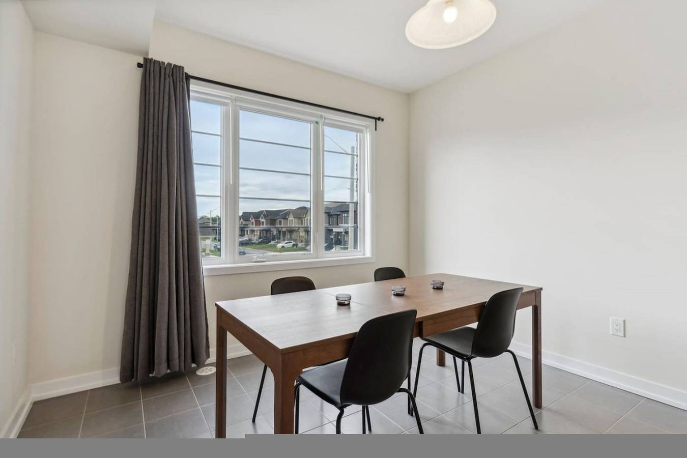 A Brand New 4Br Townhouse in Thorold Retreat in Thorold, Niagara falls