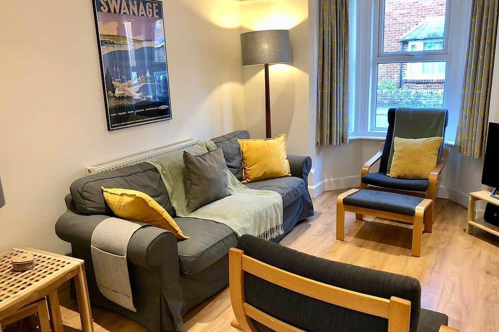 Refurbished house, close to the beach, quiet central location in Swanage, Dorset