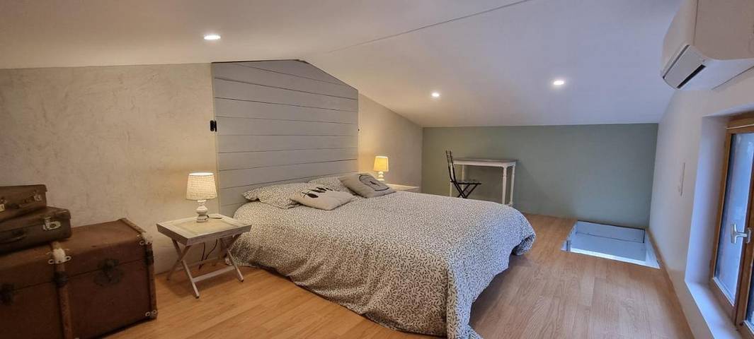 Appartement de vacances pour 4 personnes, avec jardin et piscine, animaux acceptés