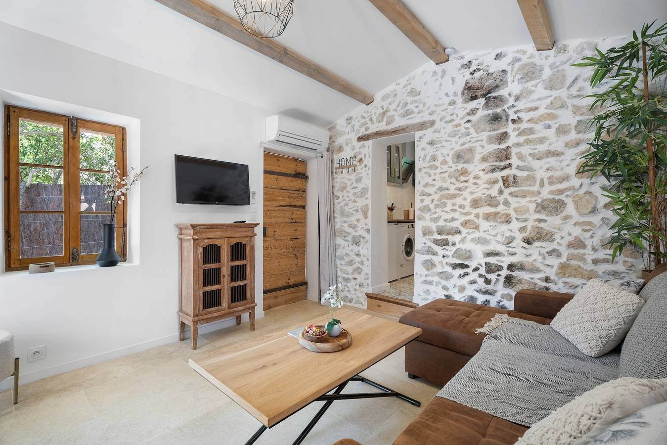 Ferienhaus 'Joli Gîte' mit Bergblick, privater Terrasse und Wlan in Toulon, Mittelmeerküste (Frankreich)
