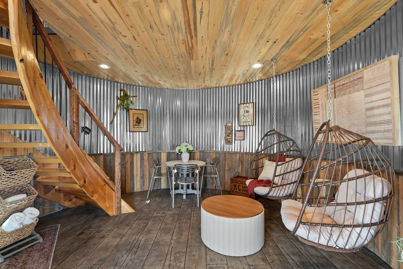 Southwest Silo Stay- 1 Bedroom Near Zion & Bryce in Mohave County
