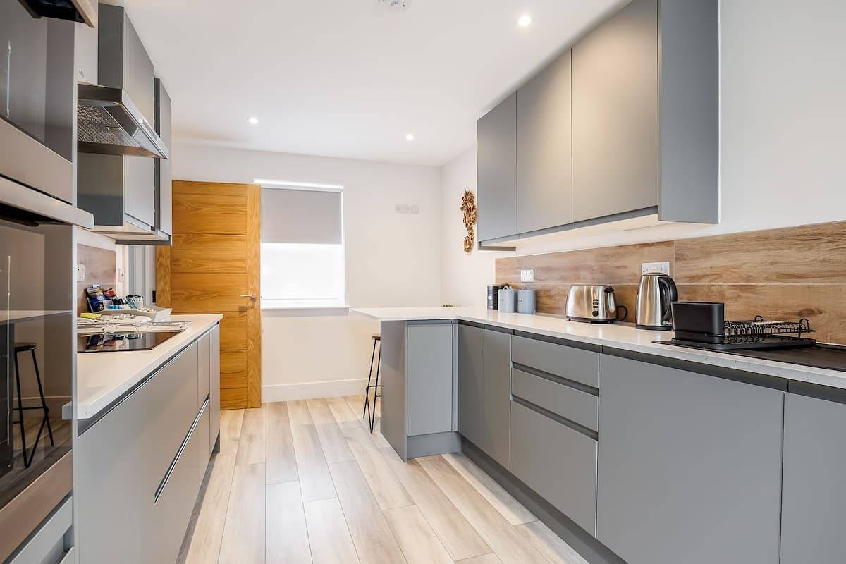 Charlotte Cottage -  with alfresco dining area! in Poole, Poole Harbour