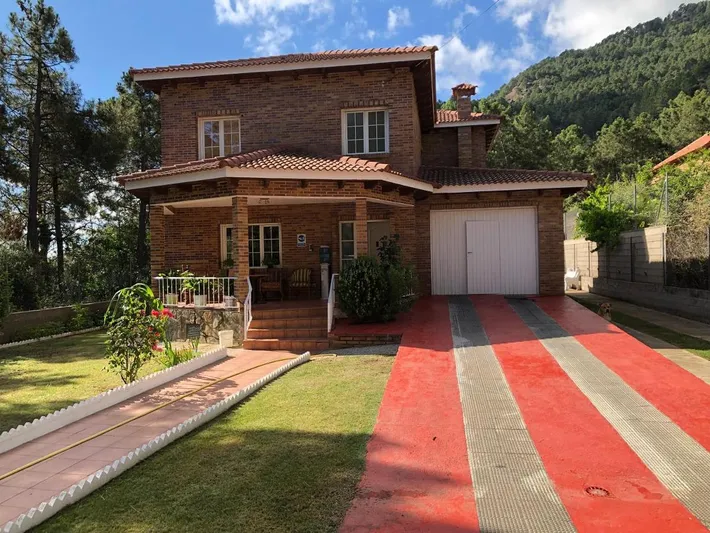 Casa de vacaciones para 10 personas, con vistas y jardín además de piscina y vistas al lago, Se admiten mascotas - 1