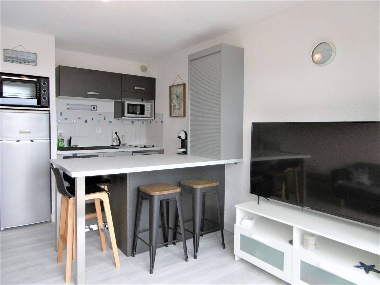 Appartement entier, Appartement 2 pièces 2 à 4 personnes à 500 m de la plage Wifi in Sarzeau, Côte des Mégalithes
