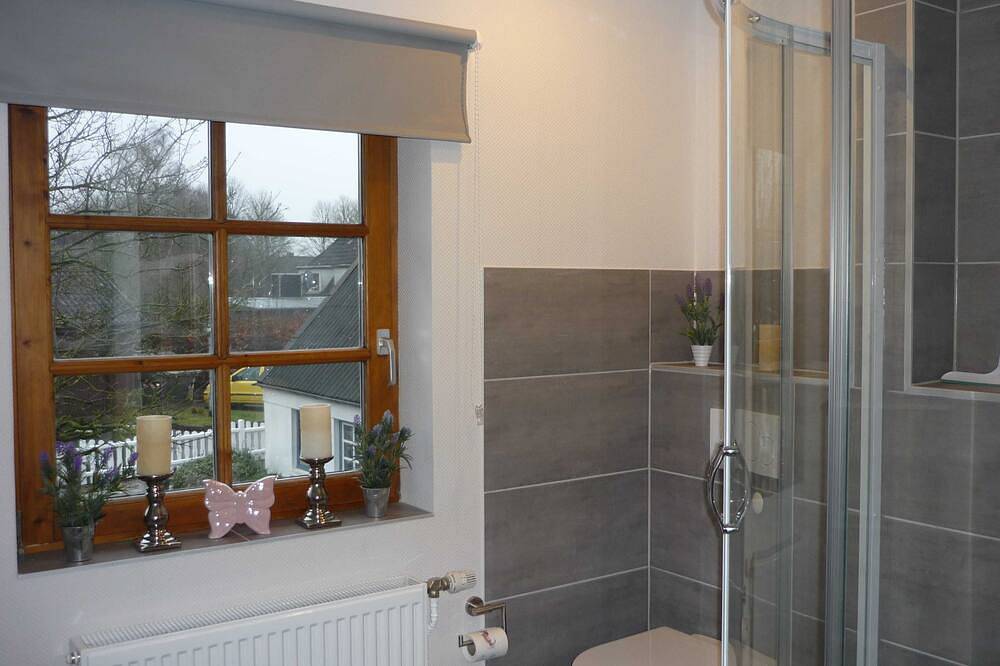 Ganze Wohnung, Wiesengrund: gepflegte und gemütlich Fewo mit Garten - Fewo im Wiesengrund in Tarp, Grünes Binnenland