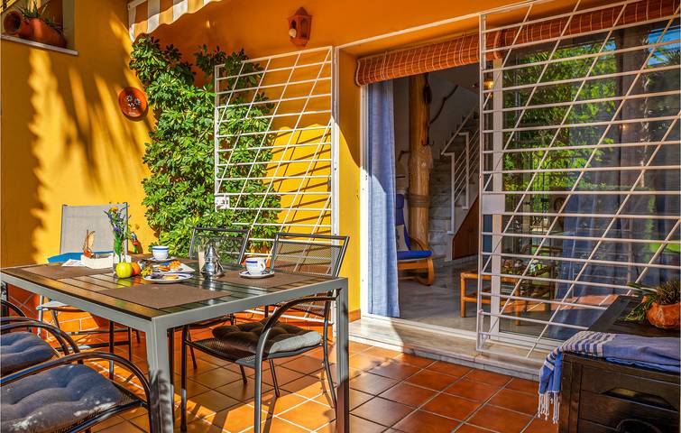 Poolside Apartment near Playa Central in Playa Central, Isla Cristina